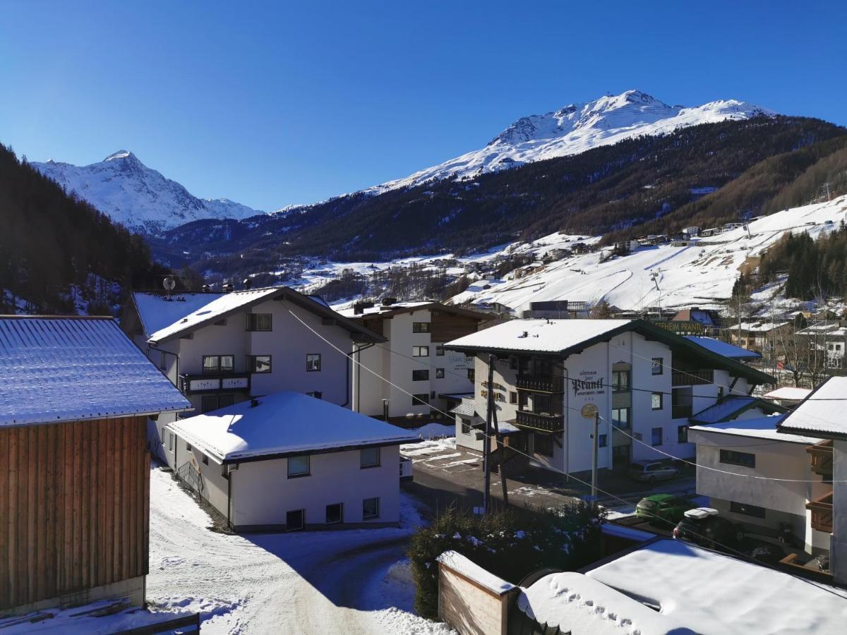 Hotel Garni Schoenblick Sölden Esterno foto