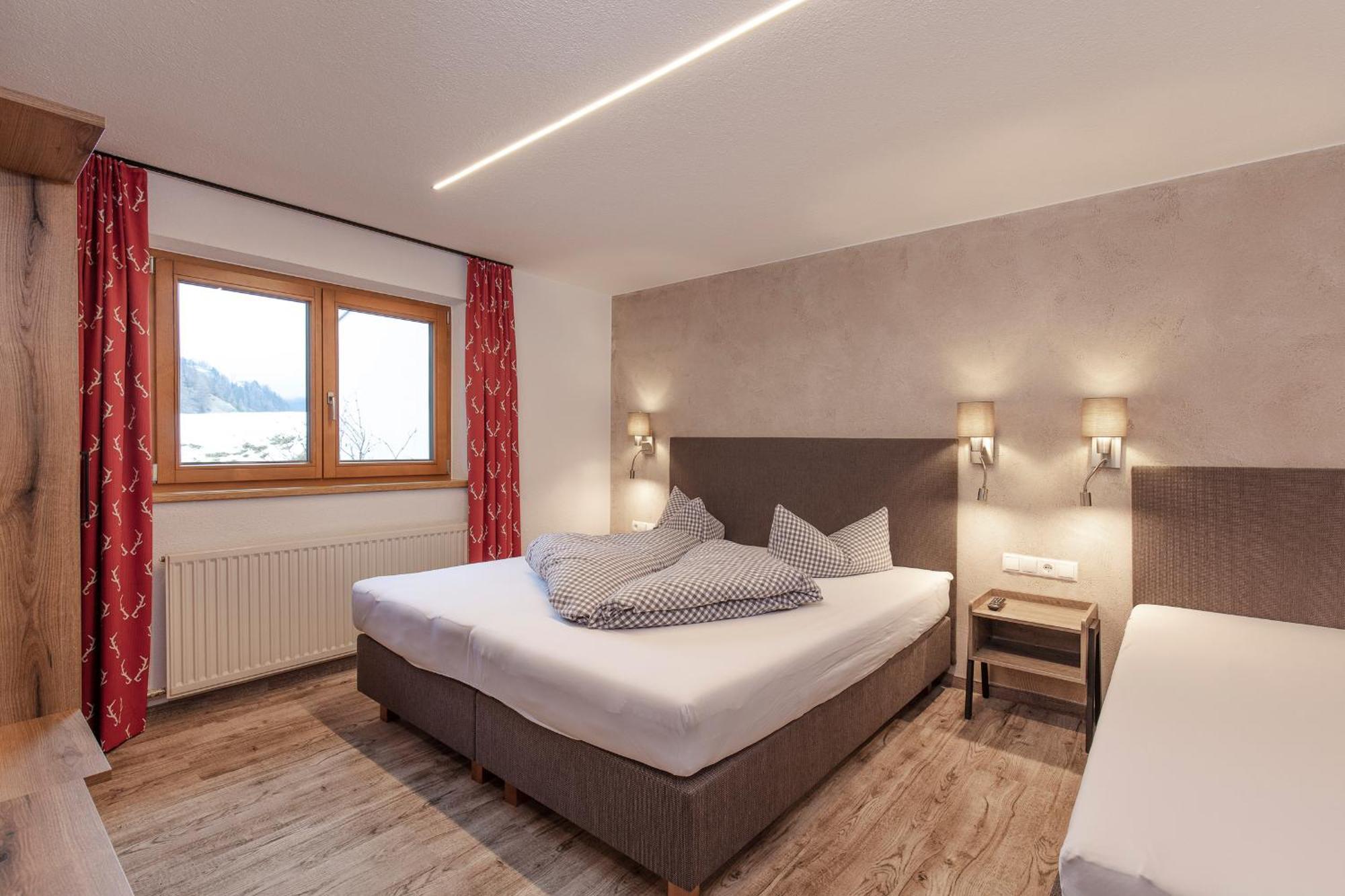 Hotel Garni Schoenblick Sölden Esterno foto