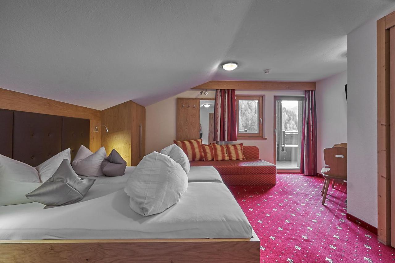Hotel Garni Schoenblick Sölden Esterno foto