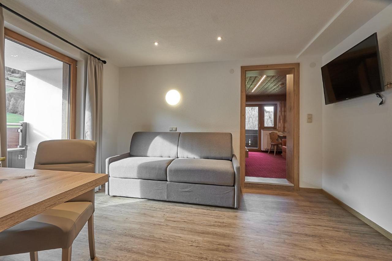 Hotel Garni Schoenblick Sölden Esterno foto