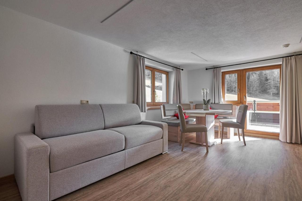 Hotel Garni Schoenblick Sölden Esterno foto